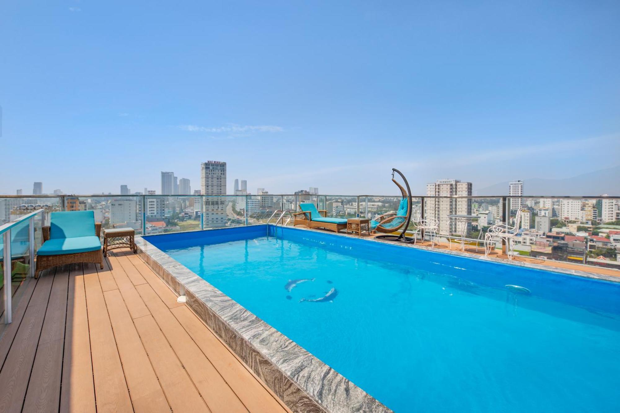 Prague Da Nang Beach Hotel المظهر الخارجي الصورة